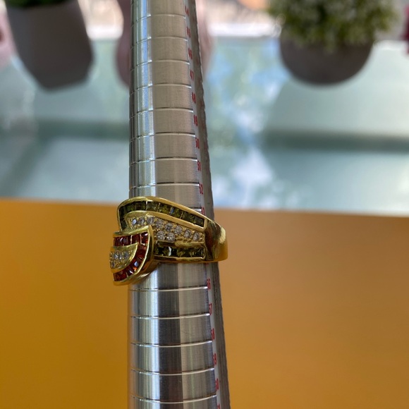 ✨Yellow GoldTone Elegant Ring✨LAST ONE IN STOCK✨ - Picture 10 of 15